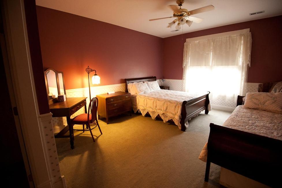 Victorian Veranda Country Inn 劳伦斯 客房 照片