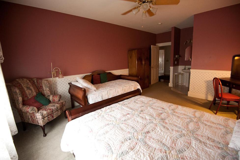 Victorian Veranda Country Inn 劳伦斯 客房 照片